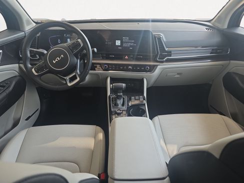 Certified 2025 Kia Sportage EX FWD image 2