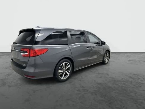 Used 2023 Honda Odyssey Touring image 4