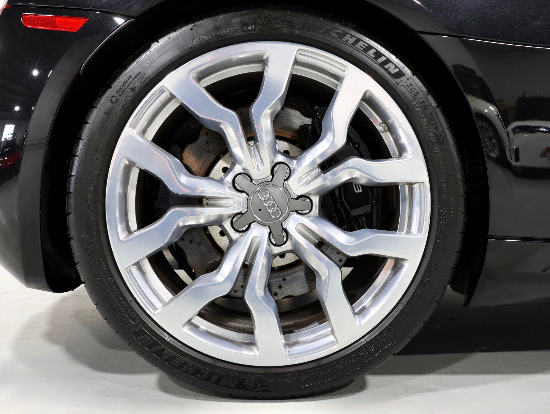 Used 2014 Audi R8 V10 AWD/4WD image 18
