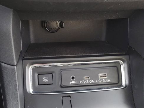 Certified 2023 Subaru Ascent Limited w/ Technology Package image 28