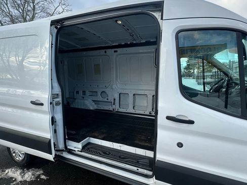 Used 2016 Ford Transit 250 148 Medium Roof image 22