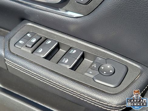Used 2025 RAM 1500 Laramie AWD/4WD image 19