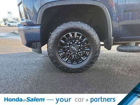 Used 2022 Chevrolet Silverado 2500 LTZ w/ LTZ Plus Package image 8