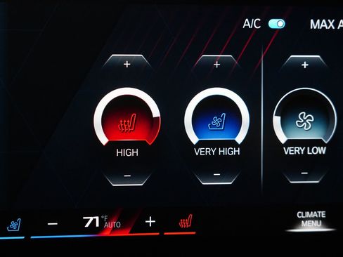 Used 2023 BMW M3 Competition w/ M Carbon Exterior Package image 27