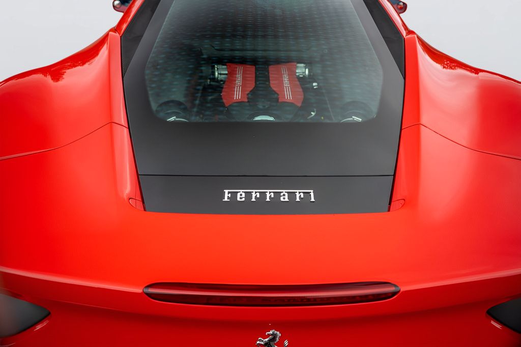 Used 2016 Ferrari 488 GTB RWD image 18