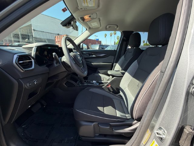 Used 2026 Chevrolet TrailBlazer LT FWD image 28