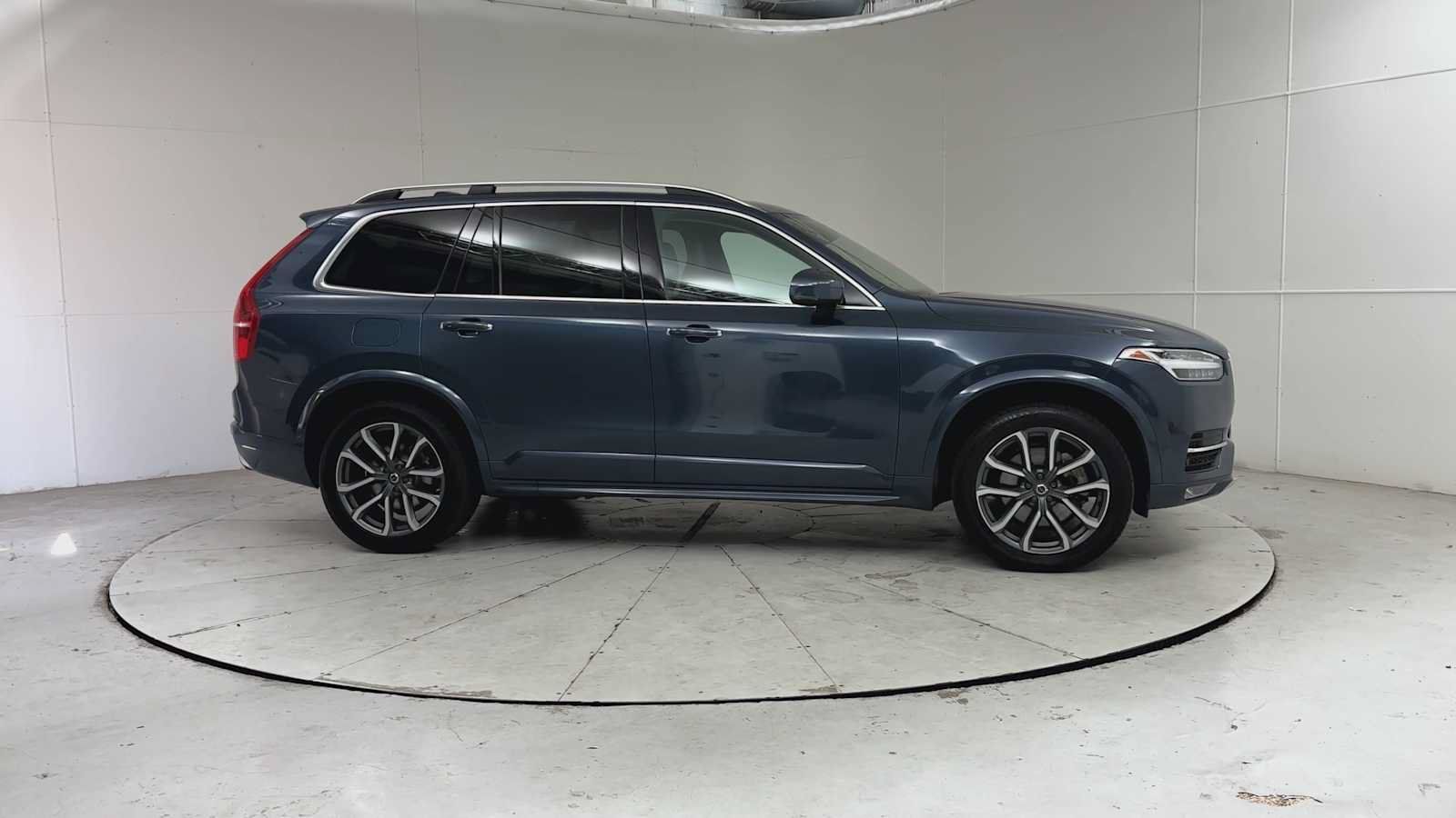 Used 2019 Volvo XC90 T6 Momentum AWD/4WD image 4