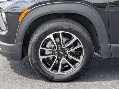 Used 2025 Chevrolet TrailBlazer LT AWD/4WD image 10