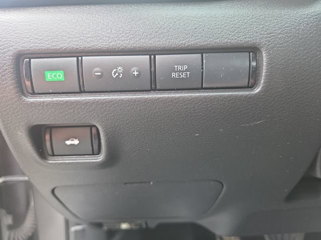 Used 2021 Nissan Sentra SV FWD image 18