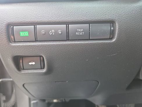 Used 2021 Nissan Sentra SV FWD image 18