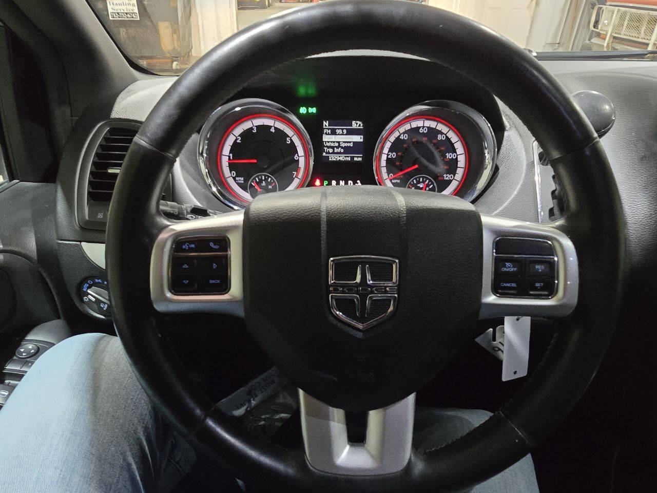 Used 2018 Dodge Grand Caravan GT FWD image 35