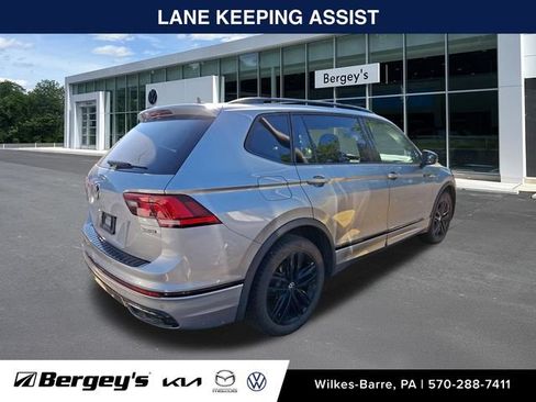 Certified 2022 Volkswagen Tiguan SE R-Line AWD/4WD image 6