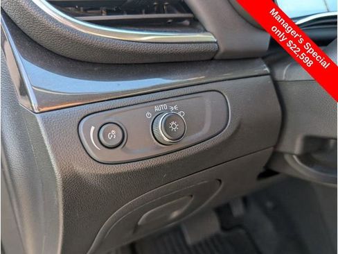 Certified 2022 Buick Encore Preferred w/ Safety Package image 17