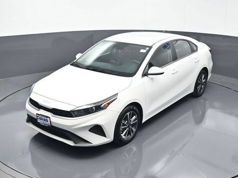 Certified 2024 Kia Forte LXS FWD image 44