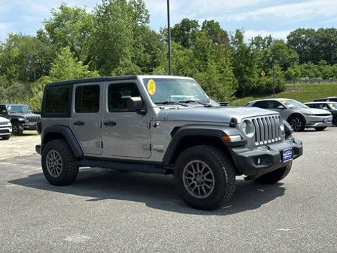 Used 2020 Jeep Wrangler Unlimited Sport S AWD/4WD image 2