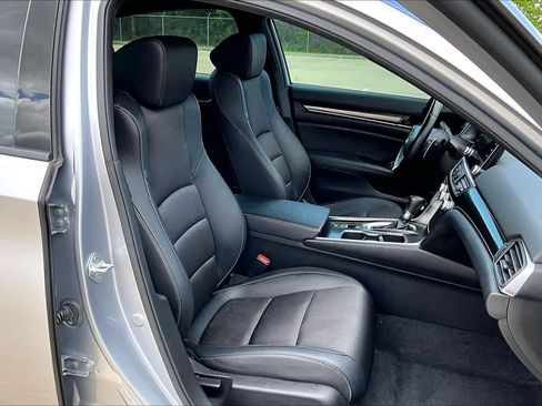 Used 2021 Honda Accord Sport image 9