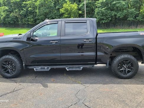 Used 2023 Chevrolet Silverado 1500 Custom Trail Boss w/ LPO, Dark Essentials Package AWD/4WD image 7