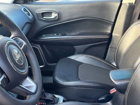 Used 2021 Jeep Compass Latitude image 11