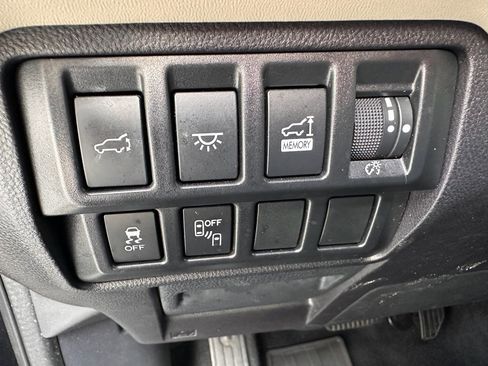 Used 2020 Subaru Ascent Limited w/ Popular Package #4 image 14