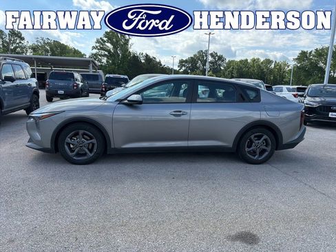 Used 2025 Kia K4 FWD image 1