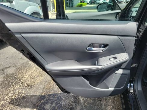 Used 2022 Nissan Sentra SV w/ All-Weather Package FWD image 9