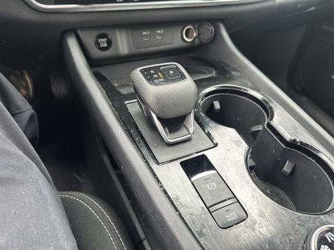 Used 2025 Nissan Rogue SV AWD/4WD image 24