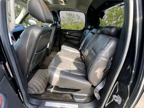 Used 2013 Cadillac Escalade EXT Premium image 24