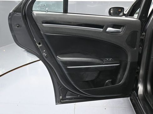 Used 2023 Chrysler 300 S image 41