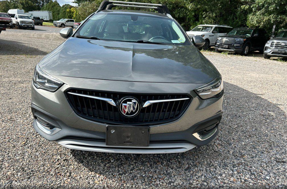 Used 2019 Buick Regal Essence w/ Driver Confidence Package I AWD/4WD image 6