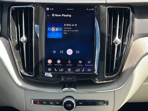 Used 2023 Volvo XC60 B5 Plus w/ Protection Package Premier FWD image 17