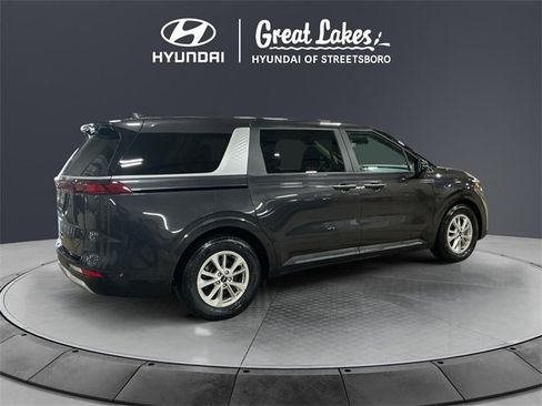 Used 2024 Kia Carnival LX image 5