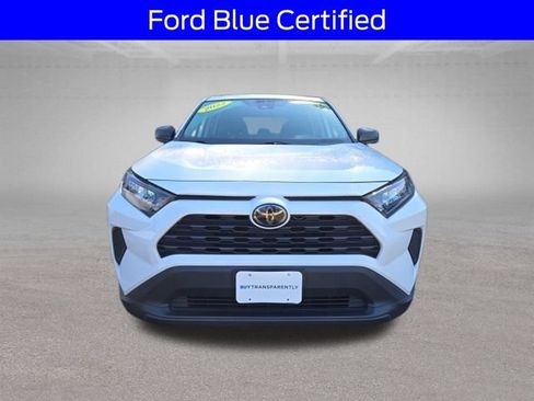 Used 2022 Toyota RAV4 LE AWD/4WD image 2