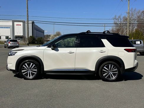 Used 2022 Nissan Pathfinder Platinum w/ Cargo Package image 2