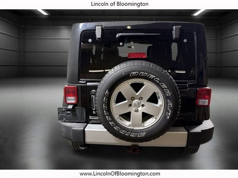 Used 2012 Jeep Wrangler Unlimited Sahara w/ Connectivity Group image 6