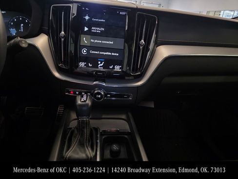 Used 2020 Volvo XC60 T5 R-Design AWD/4WD image 10
