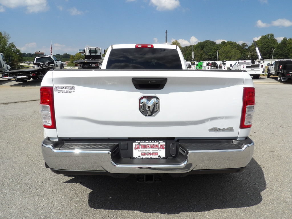 Used 2021 RAM 3500 Tradesman w/ Chrome Appearance Group AWD/4WD image 6
