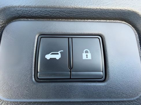 Certified 2023 Nissan Rogue SL w/ SL Premium Package image 11