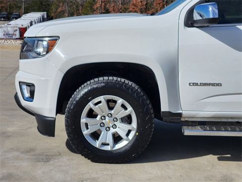 Used 2017 Chevrolet Colorado LT w/ Luxury Package, Chrome image 10