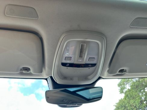 Certified 2023 Volvo XC60 B5 Ultimate w/ Climate Package image 20