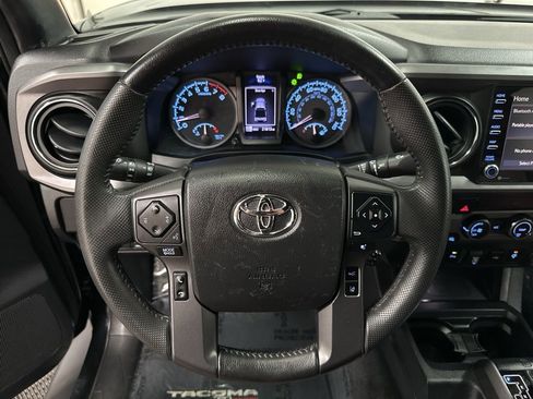 Used 2020 Toyota Tacoma TRD Off-Road w/ Technology Package AWD/4WD image 14