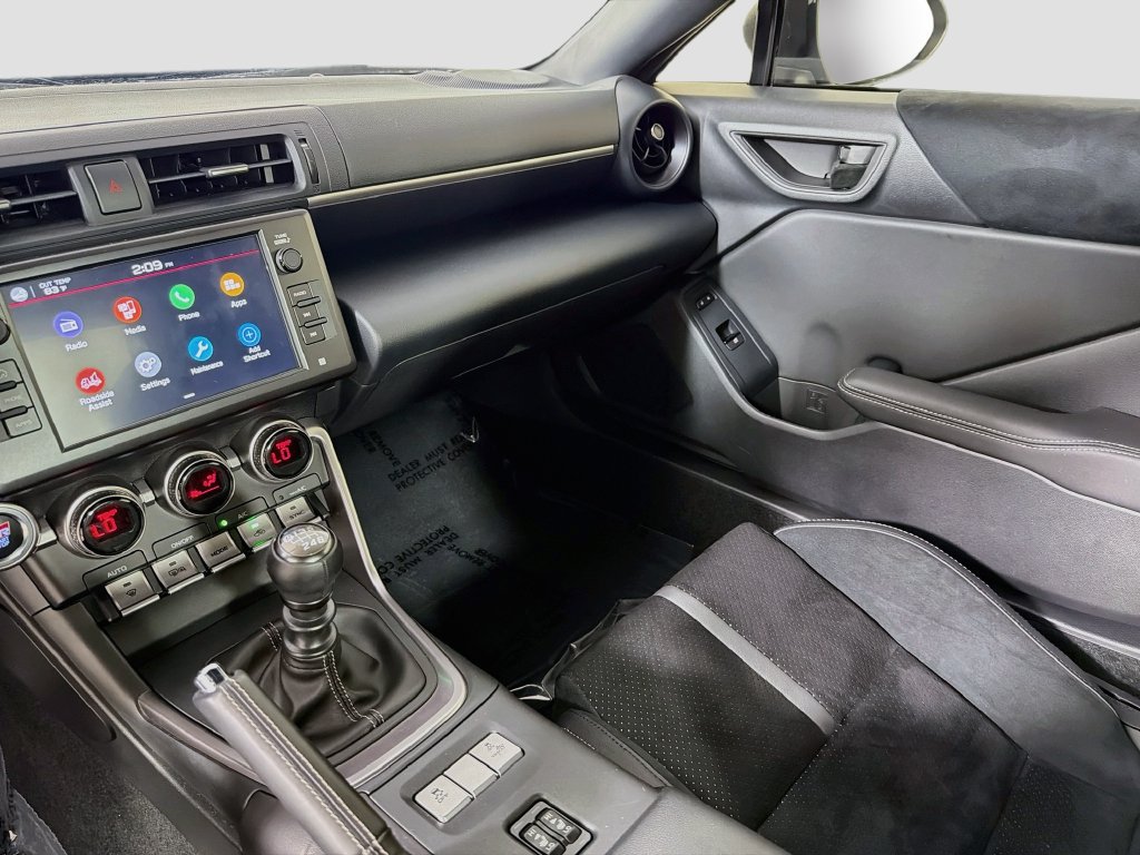 Used 2025 Toyota GR86 Premium w/ Performance Package RWD image 22
