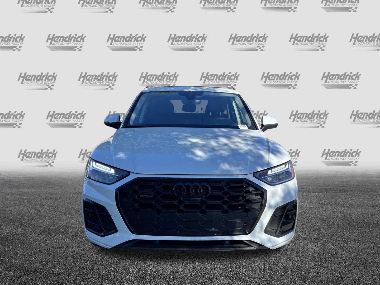 Used 2023 Audi Q5 2.0T Premium Plus w/ Premium Plus Package AWD/4WD image 3