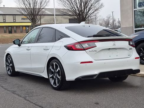 Used 2025 Honda Civic Sport Touring image 5