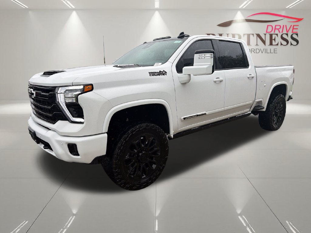 Used 2024 Chevrolet Silverado 2500 High Country w/ High Country Premium Package AWD/4WD image 4