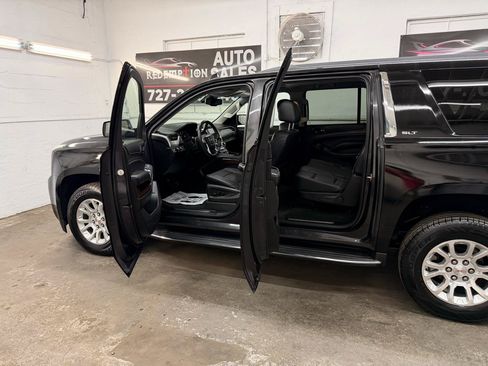 Used 2017 GMC Yukon XL SLT AWD/4WD image 12