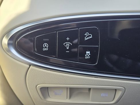 Used 2025 Genesis GV70 2.5T w/ Select Package image 20