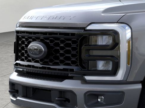 New 2026 Ford F250 XLT w/ XLT Premium Package AWD/4WD image 17