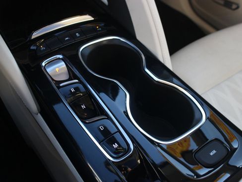 Used 2022 Buick Envision Avenir w/ Safety Package image 22