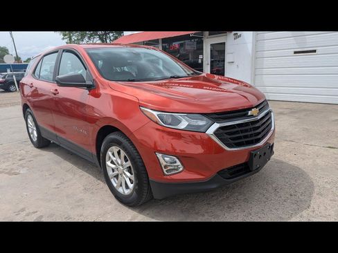 Used 2020 Chevrolet Equinox LS FWD image 1