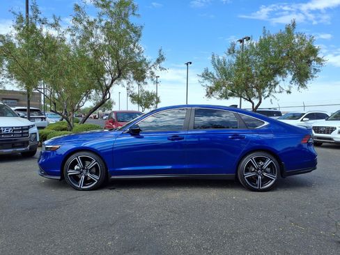 Used 2025 Honda Accord Sport image 3